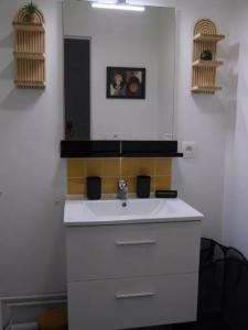 Louer Appartement Courdimanche 850 euros
