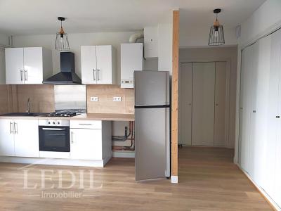 For sale Condom 3 rooms 61 m2 Gers (32100) photo 2