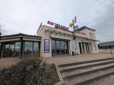 For sale PROCHE ZONE COMMERCIALE 240 m2 Loire (42300) photo 0