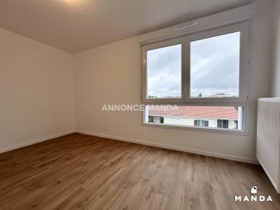 Louer Appartement 60 m2 Acheres