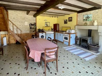 For sale Saint-georges-de-longuepierre 4 rooms 175 m2 Charente maritime (17470) photo 2