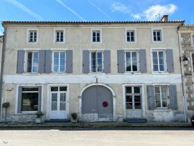 For sale Villefagnan 8 rooms 294 m2 Charente (16240) photo 0