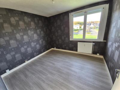 Louer Appartement Bogny-sur-meuse 585 euros