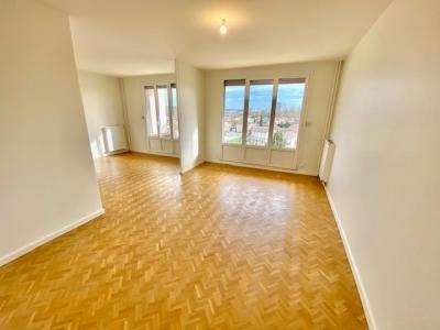 For rent Villeurbanne 4 rooms 77 m2 Rhone (69100) photo 0