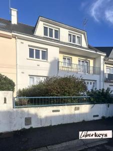 For sale Lanester 6 rooms 140 m2 Morbihan (56600) photo 0