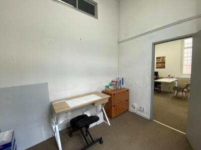 Louer Local commercial Nimes 13800 euros