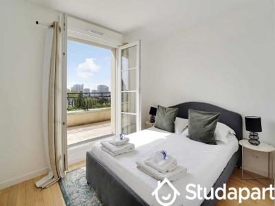 For rent Puteaux 3 rooms 169 m2 Hauts de Seine (92800) photo 4