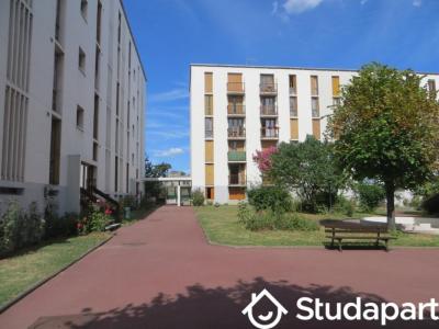 For rent Villejuif 1 room 10 m2 Val de Marne (94800) photo 0