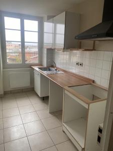 For sale CENTRE VILLE 3 rooms 61 m2 Tarn (81000) photo 2