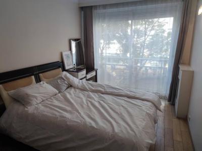 Louer Appartement Paris-19eme-arrondissement 2500 euros