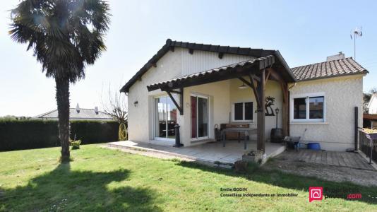 For sale Maulevrier 6 rooms 110 m2 Maine et loire (49360) photo 0