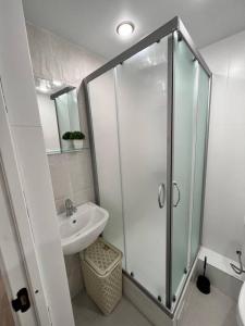 Louer Appartement Paris-17eme-arrondissement 606 euros