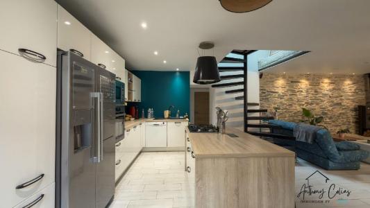 For sale 4 rooms 105 m2 Morbihan (56220) photo 1