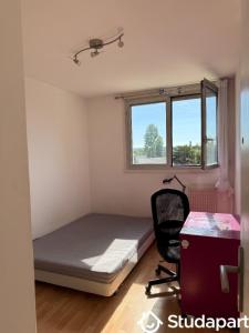 For rent Pontoise 1 room 12 m2 Val d'Oise (95000) photo 1