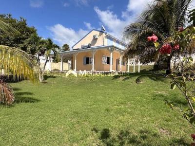 For sale Sainte-anne 4 rooms 90 m2 Guadeloupe (97180) photo 1