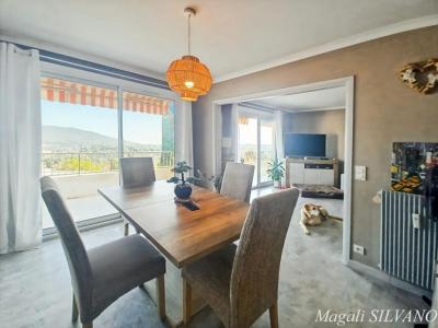 Acheter Appartement 75 m2 Grasse