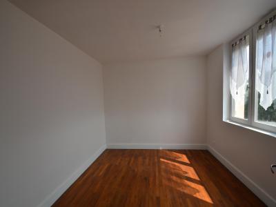 For sale Chapelaude 3 rooms 60 m2 Allier (03380) photo 4