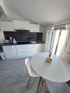 For rent Perpignan 1 room 24 m2 Pyrenees orientales (66000) photo 0