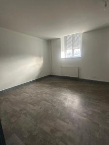 Louer Appartement Montreal-la-cluse Ain