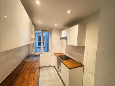 For rent Marseille-1er-arrondissement 2 rooms 55 m2 Bouches du Rhone (13001) photo 3