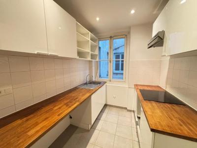 For rent Marseille-1er-arrondissement 2 rooms 55 m2 Bouches du Rhone (13001) photo 4