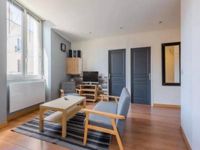 For rent Bordeaux 2 rooms 46 m2 Gironde (33000) photo 0