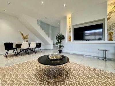 For sale Chassieu 5 rooms 130 m2 Rhone (69680) photo 0