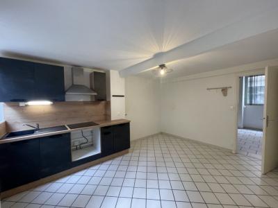 For rent Lyon-1er-arrondissement 3 rooms 82 m2 Rhone (69001) photo 0