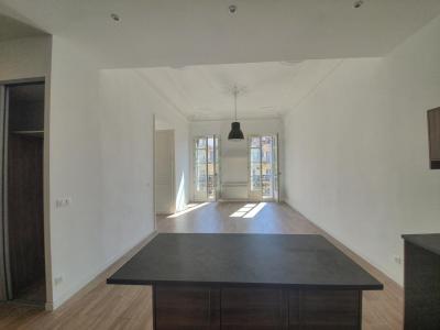 Louer Appartement Marseille-1er-arrondissement 961 euros