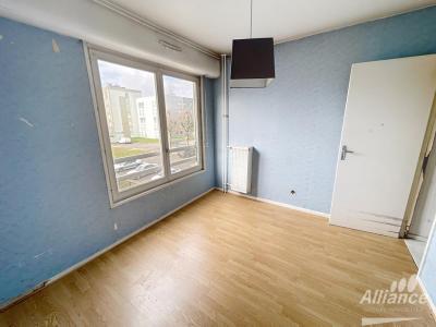 For sale Montbeliard 4 rooms 79 m2 Doubs (25200) photo 2