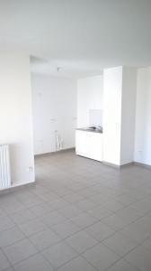 For rent Bordeaux 4 rooms 86 m2 Gironde (33300) photo 1