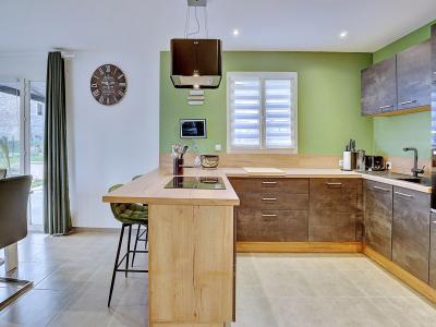 For sale Centre 4 rooms 87 m2 Rhone (69820) photo 2