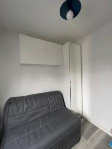 For sale 2 rooms 10 m2 Paris (75015) photo 0