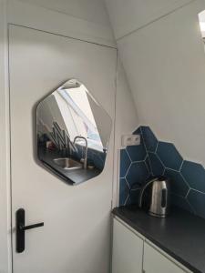 For sale 2 rooms 10 m2 Paris (75015) photo 4