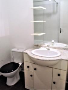 For sale 1 room 32 m2 Bouches du Rhone (13006) photo 2