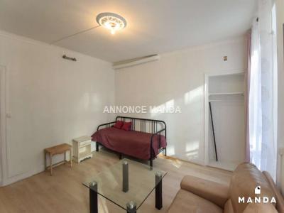 Annonce Location Appartement Paris-18eme-arrondissement 75