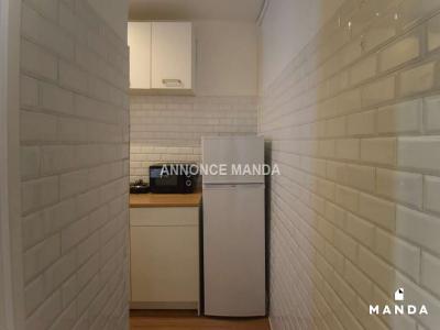 Louer Appartement Paris-18eme-arrondissement 817 euros