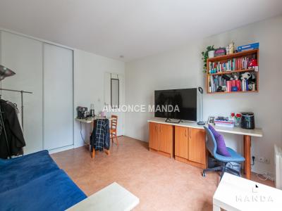 Louer Appartement 24 m2 Paris-14eme-arrondissement