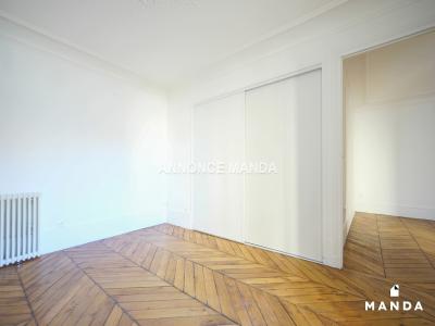Louer Appartement Paris-18eme-arrondissement 1470 euros