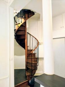 For sale Paris-15eme-arrondissement 3 rooms 64 m2 Paris (75015) photo 2