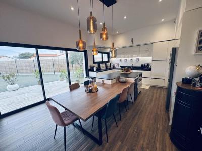 For sale Cholet 8 rooms 180 m2 Maine et loire (49300) photo 4