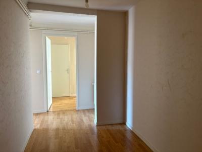 Louer Appartement 70 m2 Chatre