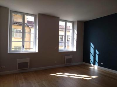 For rent Toulon 2 rooms 45 m2 Var (83000) photo 0