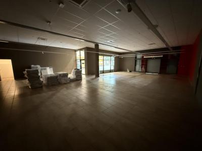 Louer Local commercial 360 m2 Saint-pierre