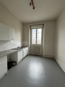 For rent Rennes 2 rooms 43 m2 Ille et vilaine (35000) photo 2