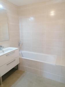 For rent Villefranche-sur-saone 2 rooms 48 m2 Rhone (69400) photo 4