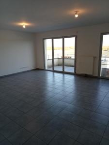 For rent Amberieux-en-dombes 4 rooms 83 m2 Ain (01330) photo 4