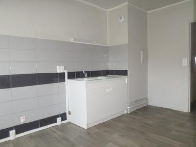 Louer Appartement Saint-julien-du-sault 631 euros