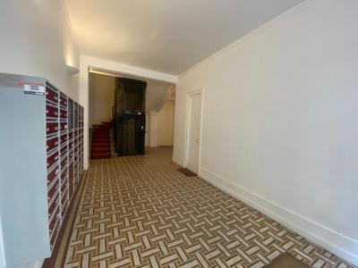 For rent Paris-17eme-arrondissement 2 rooms 44 m2 Paris (75017) photo 1