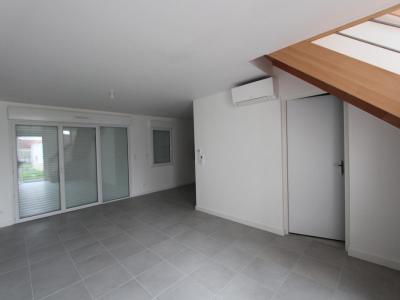 For rent Pellerin 4 rooms 78 m2 Loire atlantique (44640) photo 1